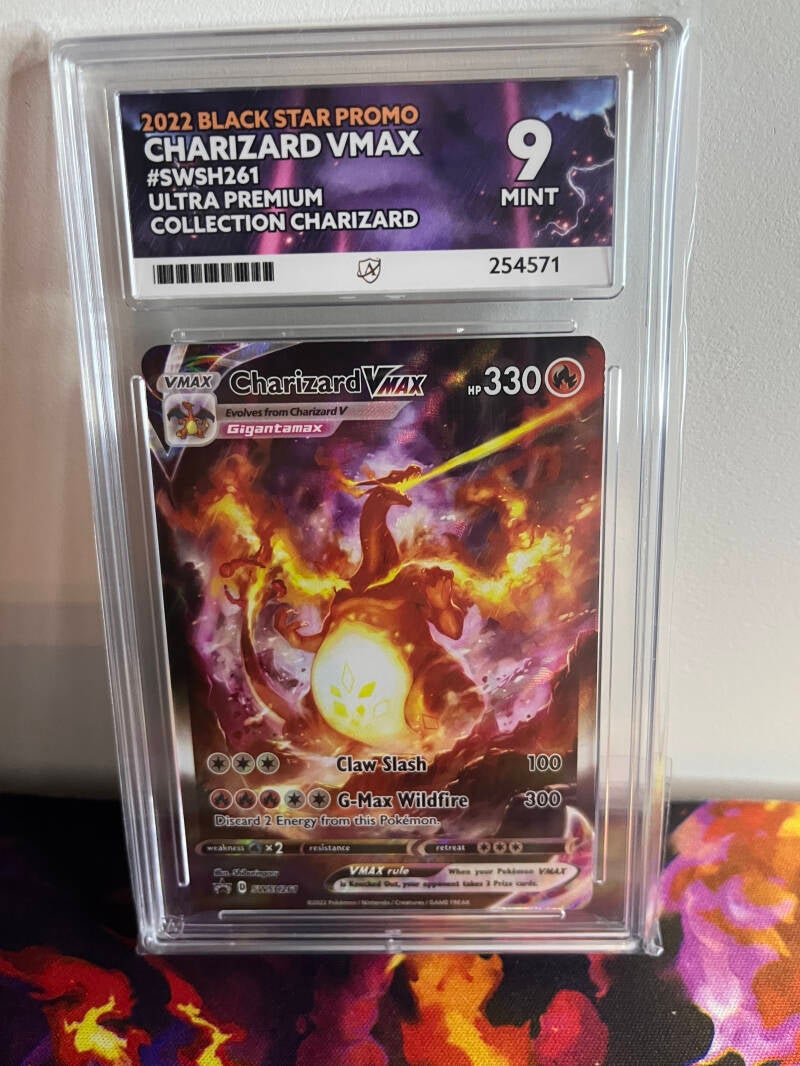 ACE 9 - English - Charizard VMax #SWSH261 — Op voorraad / Engels / ACE - Mijn winkel